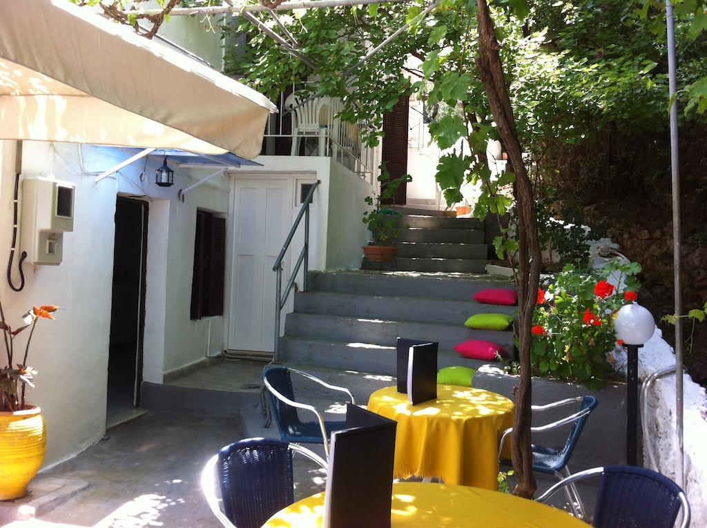 Hotel Georgia Nikiana Exterior foto
